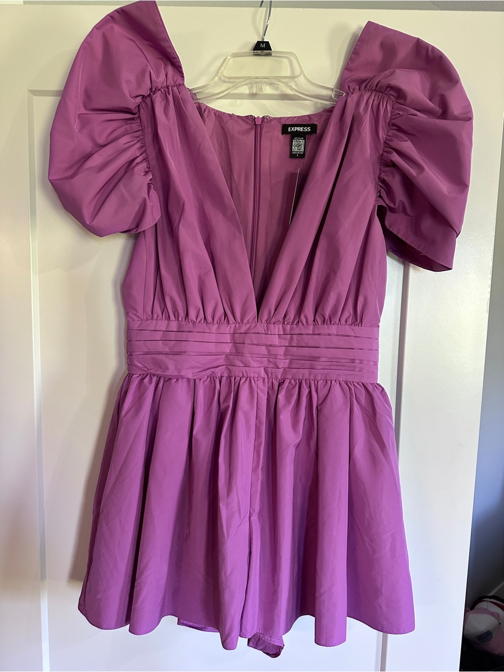 Express Women's Puff-Sleeve V-Neck Romper in Magenta NWT